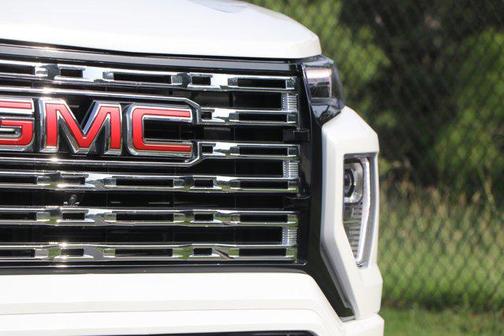 2023 GMC Canyon Denali