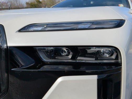 2023 BMW 760 i xDrive