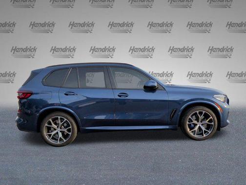 2021 BMW X5 M50i