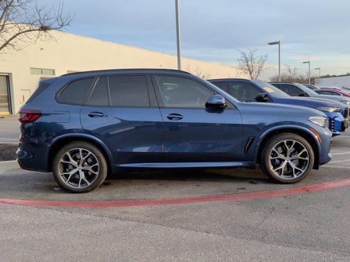 2021 BMW X5 M50i