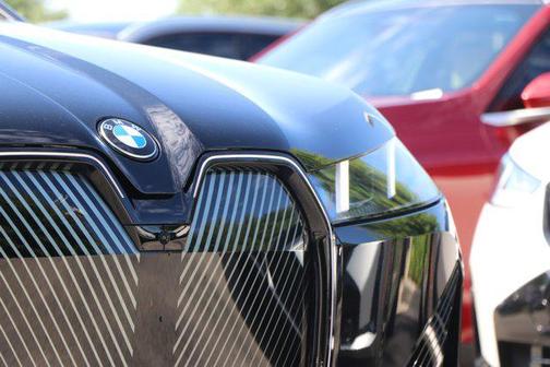 2026 BMW iX xDrive45