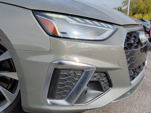 2023 Audi A4 45 S line Premium Plus