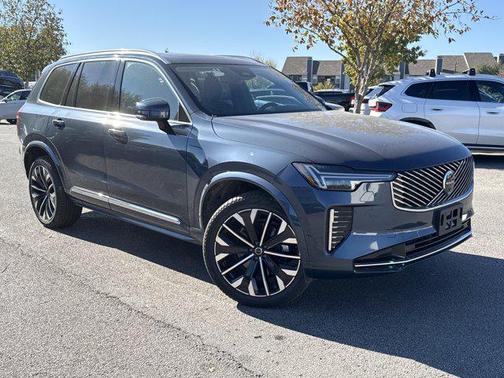 2025 Volvo XC90 B6 Plus 7-Seater