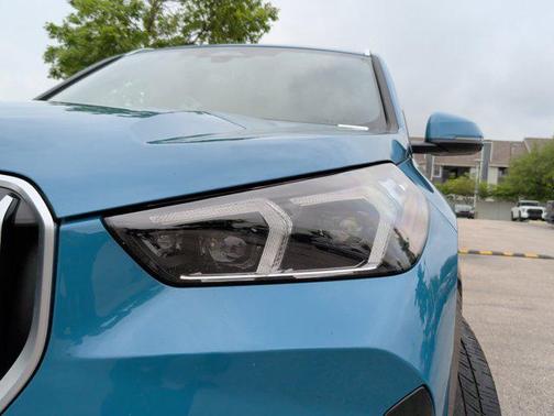 Blue Bay Lagoon Metallic 2025 BMW X1 xDrive28i
