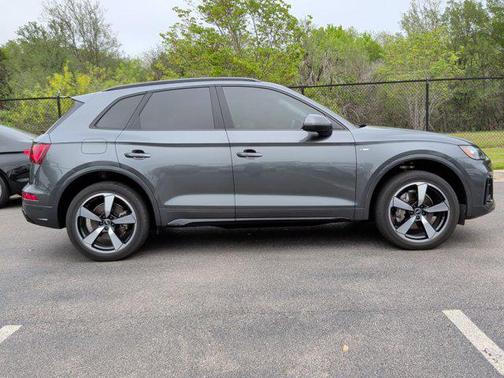 2022 Audi Q5 45 S line Premium Plus