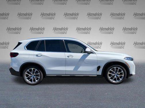 Alpine White 2024 BMW X5 xDrive40i