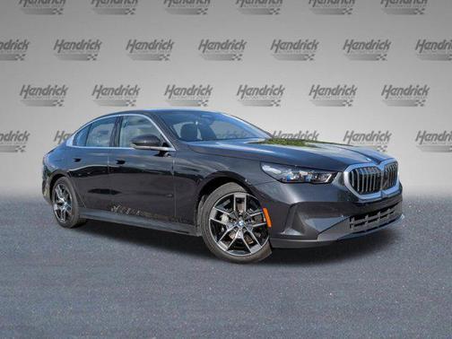 Dark Graphite Metallic 2026 BMW 530 530i