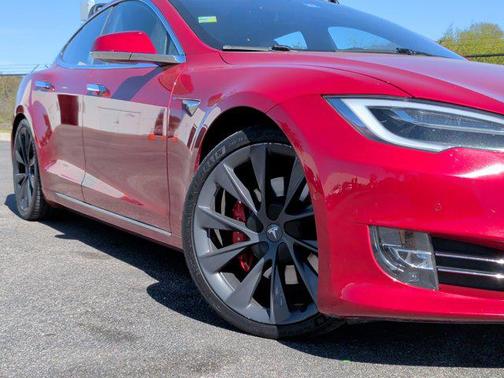 2020 Tesla Model S Performance