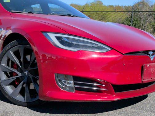 2020 Tesla Model S Performance