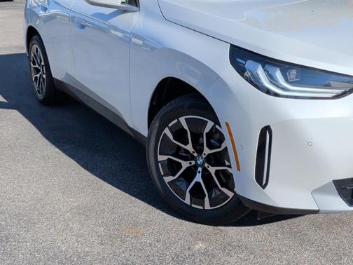Mineral White Metallic 2026 BMW X3 30 xDrive