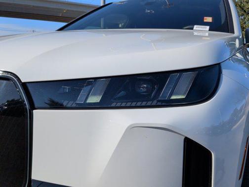 2026 BMW iX xDrive60