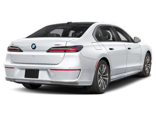 Mineral White Metallic 2025 BMW i7 eDrive50