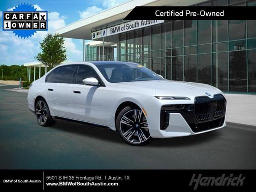 Mineral White Metallic 2025 BMW i7 eDrive50