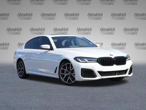 2022 BMW 530 i
