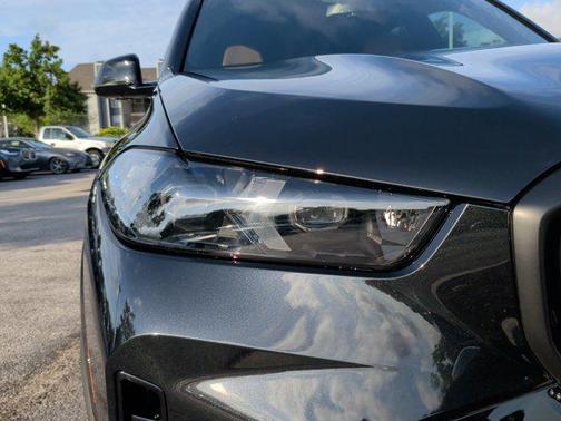 Black Sapphire Metallic 2026 BMW X5 xDrive40i