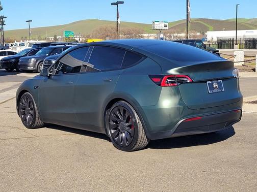 2022 Tesla Model Y Performance Dual Motor All-Wheel Drive