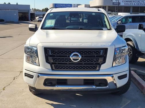 2021 Nissan Titan SV