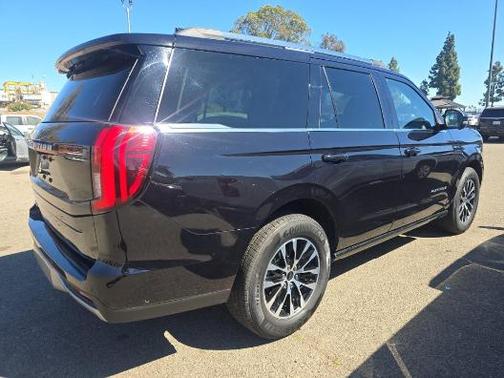 Agate Black Metallic 2025 Ford Expedition Platinum