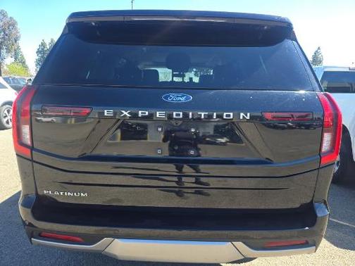 Agate Black Metallic 2025 Ford Expedition Platinum
