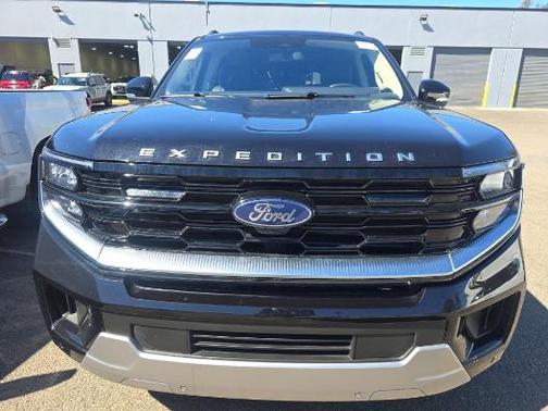 Agate Black Metallic 2025 Ford Expedition Platinum