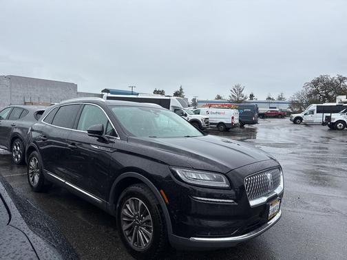 2023 Lincoln Nautilus Standard