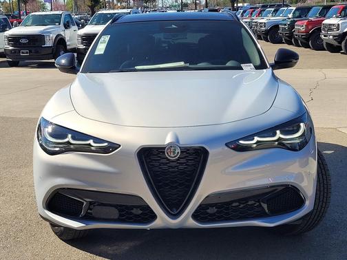 2025 Alfa Romeo Stelvio Sprint AWD
