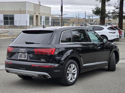 2017 Audi Q7 3.0T Premium