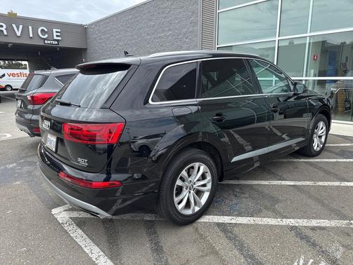 2017 Audi Q7 3.0T Premium