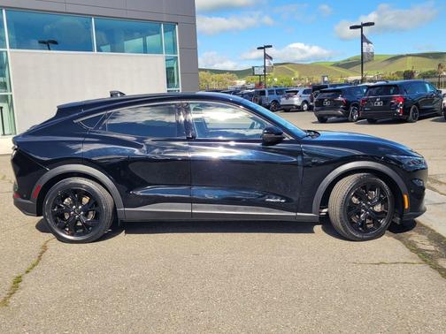 2024 Ford Mustang Mach-E Select