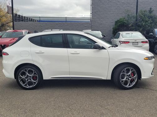 2025 Alfa Romeo Tonale Special Edition Tributo Italiano EAWD