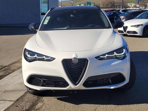 2025 Alfa Romeo Stelvio Sprint AWD