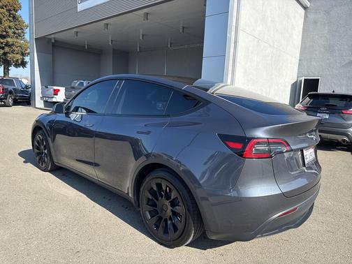 2023 Tesla Model Y Long Range Dual Motor All-Wheel Drive