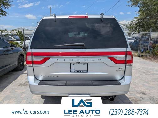 Ingot Silver Metallic 2017 Lincoln Navigator Select