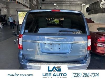 2011 Chrysler Town & Country Limited