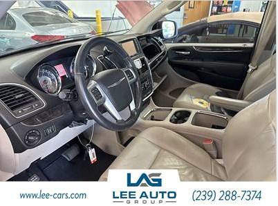 2011 Chrysler Town & Country Limited