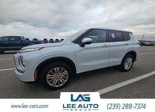 2024 Mitsubishi Outlander ES