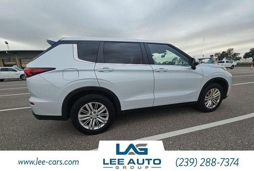 2024 Mitsubishi Outlander ES