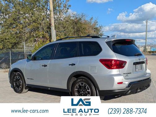 2019 Nissan Pathfinder SL