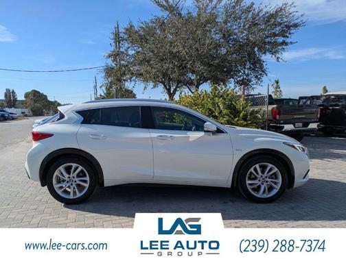 2018 INFINITI QX30 LUXE