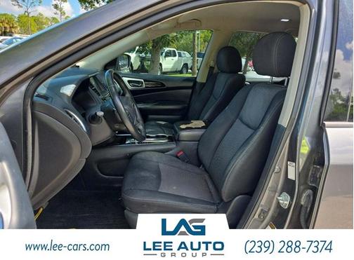 2018 Nissan Pathfinder SV