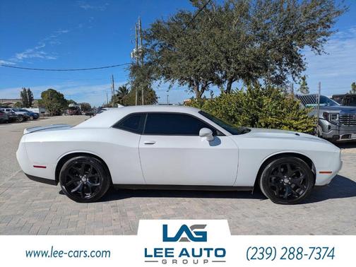 2015 Dodge Challenger SXT Plus