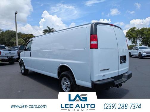 Summit White 2022 Chevrolet Express 3500 Work Van