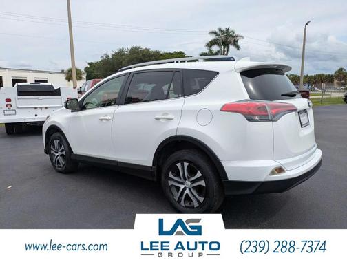 Super White 2017 Toyota RAV4 LE