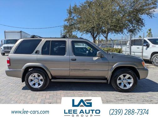 2003 Nissan Pathfinder LE
