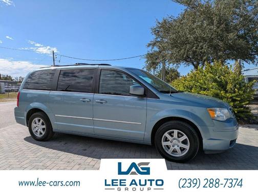 2010 Chrysler Town & Country Touring