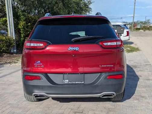 Deep Cherry Red Crystal Pearlcoat 2017 Jeep Cherokee Limited