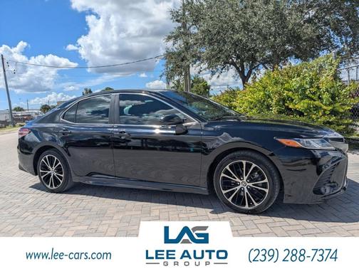 2019 Toyota Camry SE