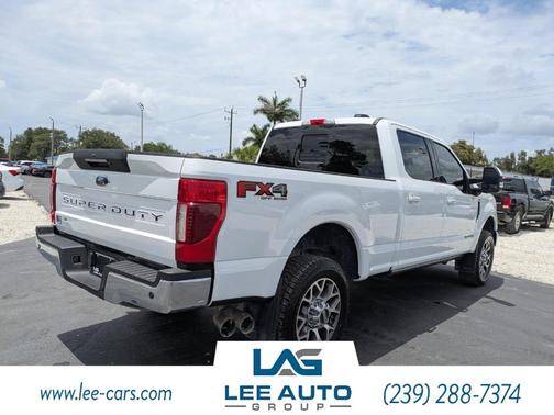 Oxford White 2022 Ford F-350 Lariat Super Duty