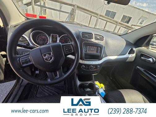 Brilliant Black Crystal Pearl 2013 Dodge Journey SXT