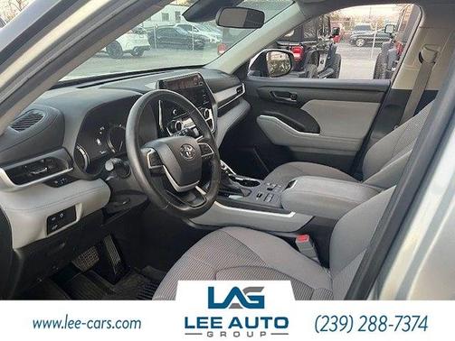 2024 Toyota Highlander LE